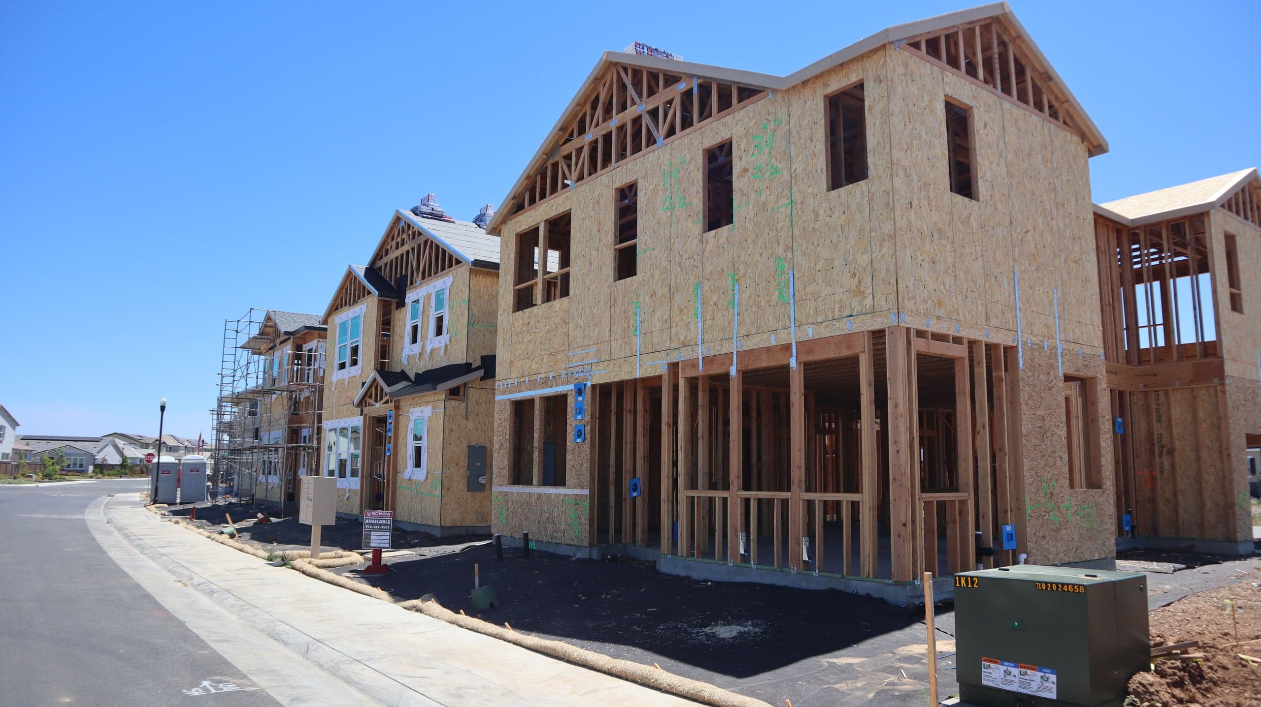 5 New-Construction Design Trends Showing Up in California Homes This Year